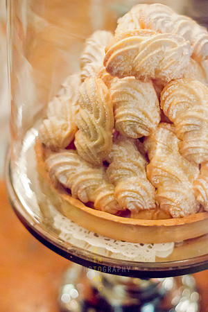 Sugar-Dusted Piped Cookies